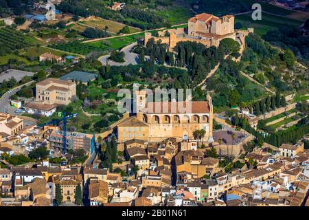 old city of Arta with church Transfiguracio del Senyor and church Santuari de Sant Salvador, 09.01.2020, Luftbild, Spain, Balearic Islands, Majorca, Arta Stock Photo