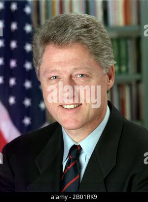 USA: William 'Bill' Clinton (19 August 1946 -), 42nd President of the United States (r. 1993-2001). Official portrait by Bob McNeely, 1 January 1993.  William Jefferson  Clinton (born William Jefferson Blythe III) is an American politician who served as the 42nd President of the United States from 1993 to 2001. Inaugurated at age 46, he was the third-youngest president. He took office at the end of the Cold War, and was the first president of the baby boomer generation. Clinton has been described as a New Democrat. Many of his policies have been attributed to a centrist Third Way philosophy. Stock Photo