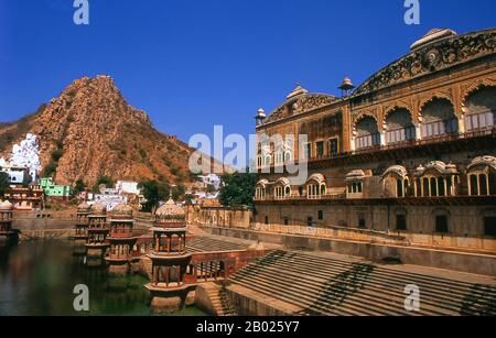 India: The huge kund (tank) next to the Vinay Vilas (City Palace ...