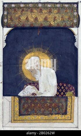 Hammomda xolasiga ayg‘oqchilik qilayotgan jiyanning porno videosi