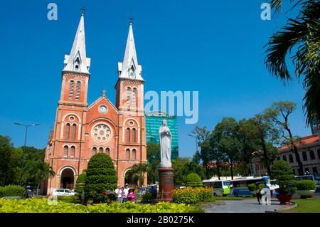 Saigon Notre-Dame Basilica, officially Basilica of Our Lady of The Immaculate Conception is a cathedral located in Ho Chi Minh City (Saigon). Established by French colonists, the cathedral was constructed between 1863 and 1880. It has two bell towers, reaching a height of 58 meters (190 feet).  Former Emperor Bảo Đại made Saigon the capital of the State of Vietnam in 1949 with himself as head of state. After the Việt Minh gained control of North Vietnam in 1954, it became common to refer to the Saigon government as 'South Vietnam'.  The government was renamed the Republic of Vietnam when Bảo Đ Stock Photo