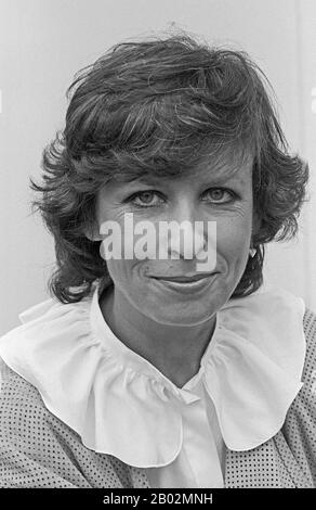 Ulrike von Möllendorff, deutsche Journalistin und Fernsehmoderatorin, Deutschland um 1984. German journalist and TV news presenter Ulrike von Moellendorff, Germany around 1984. Stock Photo