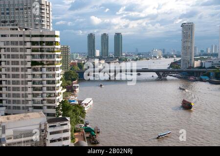 Although an important town for hundreds of years, Bangkok sat on the sidelines, located beside the Chao Phraya River between the ancient capital of Ayutthaya to the north and the sea to the south. It was only following a sequence of kingdoms and invasions in the regions to the north that Bangkok evolved into what it is today.  The story of Bangkok begins in the far north of Thailand. The soil from which tall buildings now sprout once provided sustenance for rice. At that time, as little as 1,500 years ago, the site of the future capital city lay beneath the ocean’s waters. Each monsoon season, Stock Photo