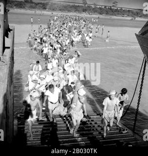 [ 1945 Japan - Japanese POWs in Okinawa ] — Japanese prisoners of war ...