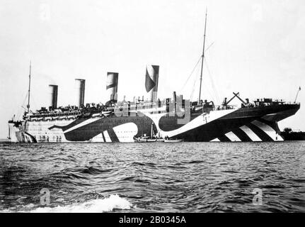 SHIPPING CAMOUFLAGE First World War Stock Photo - Alamy