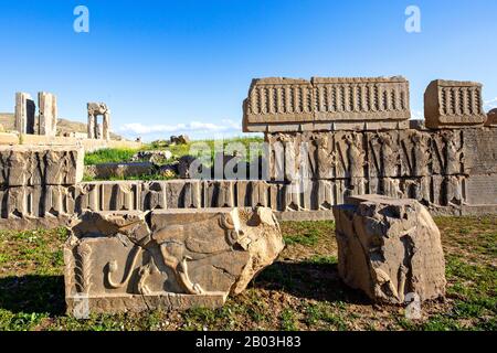 Ruins of the ancient Persian city of Persepolis near Shiraz, Iran Stock Photo