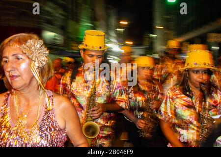 Recife / Pernambuco / Brazil. February, 11, 2018. Street carnival in the center of Recife with the giant puppet of the block “Galo da Madrugada”. Stock Photo