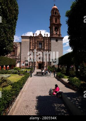 Facade of a church, Church Of San Francisco, San Miguel de Allende, Guanajuato, Mexico Stock Photo
