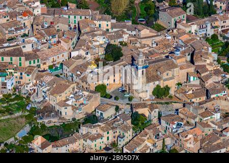 city centre of Valldemossa with church Esglesia de Sant Bartomeu, 09.01.2020, Luftbild, Spain, Balearic Islands, Majorca, Valldemossa Stock Photo