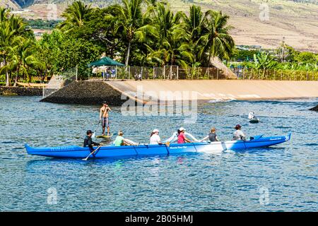 Mo‘okiha O Pi‘ilani: Launch Day Ceremonies: Canoe Club Celebrants Stock Photo