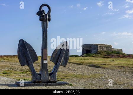 Anchors and bunkers, Atlantic Battle Memorial Museum, Camaret-sur-Mer, Departement Finistere, France Stock Photo