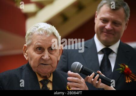 Russian World War II veterans celebrate Victory Day in the Bolshoi ...