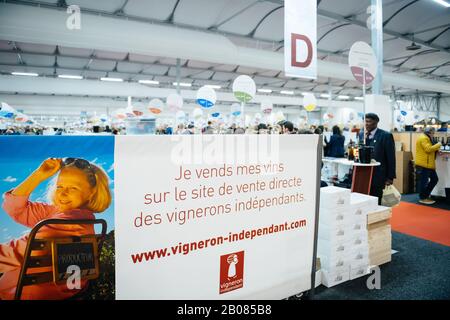 Strasbourg, France - Feb 16, 2020: Advertising for the website for winemakers at the Vignerons independant English: Independent winemakers of France wine fair for private and horeca customers Stock Photo