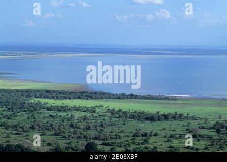 TANZANIA, VIEW OF GREAT RIFT VALLEY WITH LAKE MANYARA Stock Photo