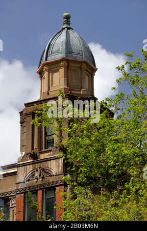 Architectural features of a building in the Auckland CBD, Auckland, New Zealand Stock Photo