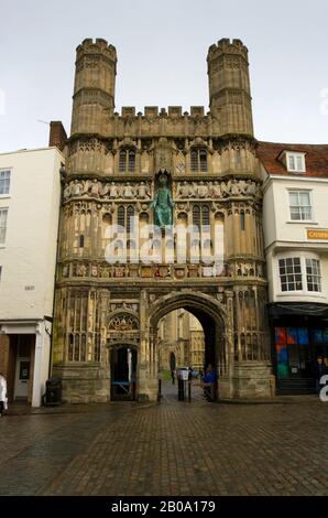 The Christchurch Gate entrance to Canterbury Cathedral in Canterbury, Kent, England Stock Photo