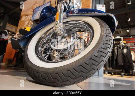 Casco Harley-Davidson in esposizione a Reading Berkshire England Showroom  Foto stock - Alamy