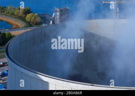 steam rising from the cooling tower of power station Moorburg , Germany, Hamburg, Moorburg Stock Photo
