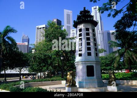 SINGAPORE, ESPLANADE PARK LIM BO SENG MEMORIAL Stock Photo