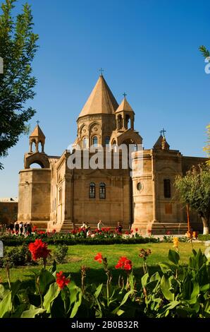 ARMENIA, NEAR YEREVAN, CATHEDRAL OF ECHMIADZIN Stock Photo