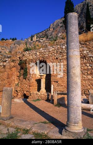 GREECE, DELPHI, SANCTUARY OF APOLLO, ROMAN AGORA Stock Photo