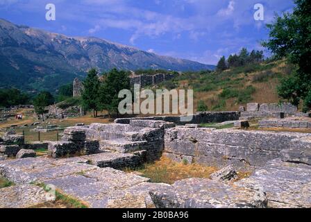 GREECE, DODONA, OLDEST SITE OF ORACLE, 2600 BC, BRONZE AGE, SACRED HOUSE Stock Photo