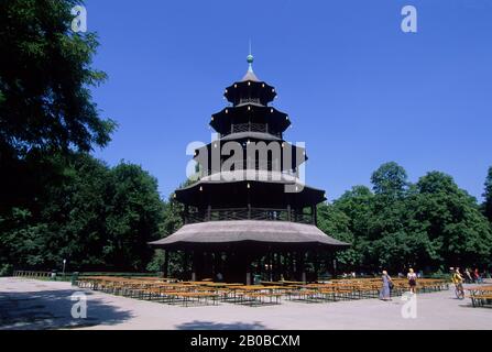 GERMANY, BAVARIA, MUNICH, ENGLISH GARDEN, CHINESE PAGODA, CHINESE TOWER Stock Photo