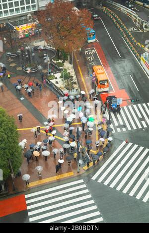 People at Shibuya Crossing, Shibuya, Tokyo, Japan Stock Photo