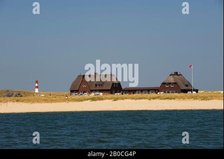 GERMANY, SCHLESWIG HOLSTEIN, NORTH SEA, NORTH FRISIAN ISLANDS, SYLT ISLAND, LIST, ELLENBOGEN, VIEW OF LIGHTHOUSE FROM SEA Stock Photo