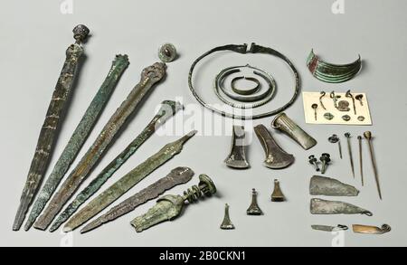 Old Europe, neck ring, metal, bronze, 13.5 x 13.5 x 0.5 cm, prehistory, Denmark Stock Photo