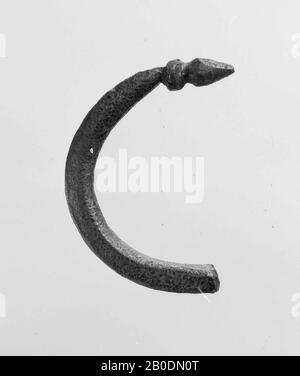 Netherlands Roman period, hook, metal, bronze, length, 3 cm, roman 1-300, Netherlands, Gelderland, Rijnwaarden, Lobith, Rijn Stock Photo