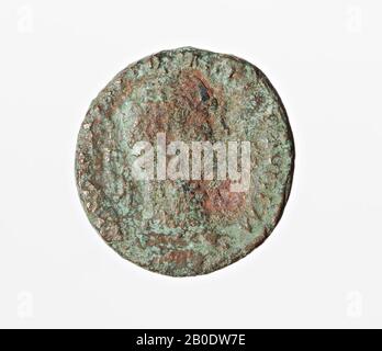 Netherlands Roman period, coin, ash, Domitian, metal, copper, Diam., 25 mm, wt., 9.47 gr, roman 82, the Netherlands, Utrecht, Bunnik, Vechten Stock Photo