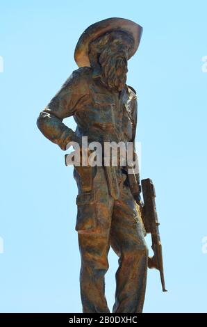 Bronze statue of the venerated Cuban revolutionary Camilo Cienfuegos ...