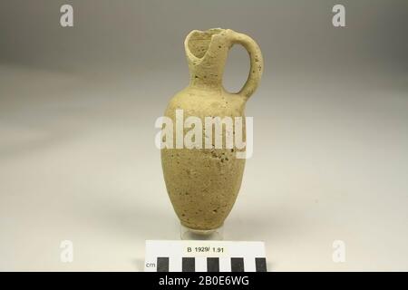 Ancient Near East, crockery, earthenware, H 19 cm, D 8 cm, W, incl. ear, 9.2 cm, Middle Bronze Age 2000-1550 BC, Palestine Stock Photo
