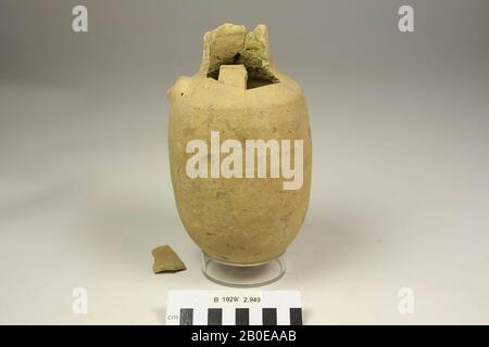 Jar with probably one ear. 1 loose shard. The round bottom is closed upside down., Crockery, earthenware, turntable, H 19.6 cm, D 10 cm, Late Bronze Age 1550-1200 BC, Palestine Stock Photo