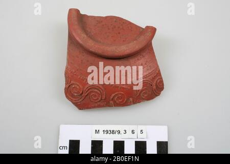1 shard: part of the bottom of a bowl with half of the foot., Fragment, earthenware, terra sigillata, roman, Germany, unknown, unknown, Cologne Stock Photo