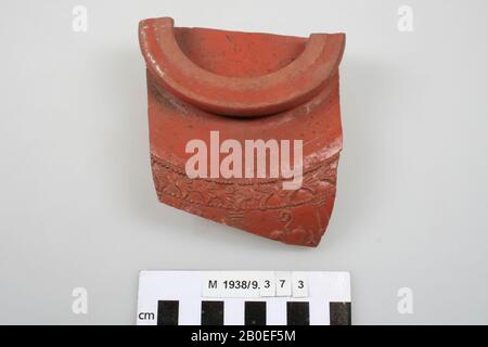 1 shard: part of the bottom of a bowl with half of the foot., Fragment, earthenware, terra sigillata, roman, Germany, unknown, unknown, Cologne Stock Photo