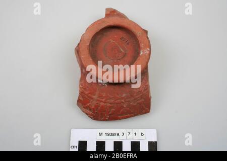 1 shard: part of the bottom of a bowl with foot, fragment, earthenware, terra sigillata, roman, Germany, unknown, unknown, Cologne Stock Photo