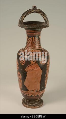 South-Italian, Campanian red-figure bail-amphora. A. Woman with cosmetic box. B. youth draped in mantle. APZ Painter. Southern Italian, Campan red-figured bailamfoor. A. Standing woman with box Stock Photo