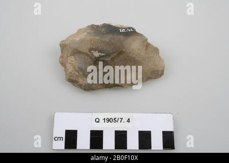 Flint stone, flintstone, stone, flint, 8,6 x 5,8 x 3,8 cm, prehistory, Belgium, unknown, unknown, Rullen Stock Photo