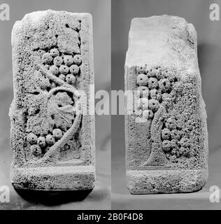Ground piece of altar with niche. Limestone. Under the inscription a boat with 8 barrels, 3 above and 5 below. Steeringman with his left hand on the helm of the helm, another man with a sailboat. Right and left: vine with bunches of grapes. Backside undecorated., Altar, stone, limestone, 46.5 x 46 x 21 cm, roman 150-250, the Netherlands, Zeeland, Noord-Beveland, Colijnsplaat, Oosterschelde Stock Photo
