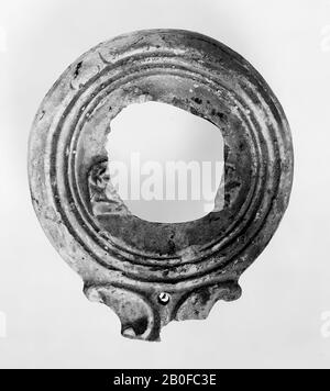 Pottery oil lamp with open top, with spout and stand ring. The ear is missing., Oil lamp, pottery, 11,1 x 8,1 x 4,1 cm, roman, Netherlands, Utrecht, Bunnik, Fighting Stock Photo