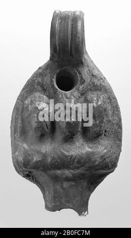 Classical antiquity, oil lamp, earthenware, terracotta, 4.4 x 9.6 x 5.4 cm Stock Photo