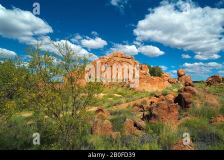 Australia, natural rock formation devils marbles in Northern Territory Stock Photo