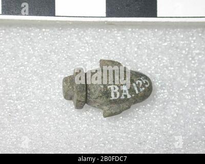 heart vase, amulet, object, stone (green), 1,8 cm, Egypt Stock Photo