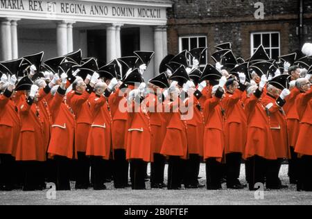The Chelsea Pensioners at The Royal Hospital, London, England June 1992 Stock Photo