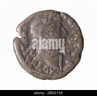 coin, tetradrachm, Hadrian, Vz: Hadrianusbust r., Drapery, crescent moon, AUT KAI TRAI ADRIA SEB, Kz: standing Dikaiosyne l., LD (year 4), coin, tetradrachm, Hadrian, metal, trillion, Diam . 23 mm, wt. 11.43 gr, Greco-Roman Period, Roman imperial time 119-120, Egypt Stock Photo