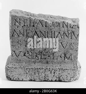 Fragment of altar. Limestone. The upper part has been broken off. There is no image on the front. There are trees on the sides. The back is undecorated., Altar, stone, limestone, 18.5 x 20 x 8.5 cm, roman 150-250, the Netherlands, Zeeland, Noord-Beveland, Colijnsplaat, Oosterschelde Stock Photo