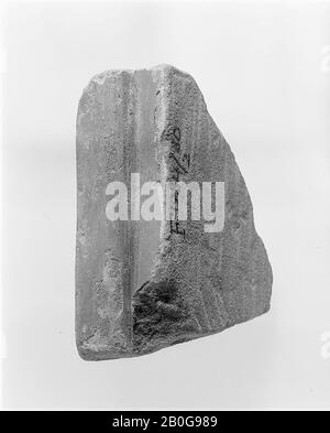 torus, fragment, limestone, 13 x 5 x 12 cm, Middle Kingdom, 12th Dynasty, Egypt Stock Photo