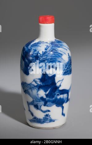 Chinese, Snuff Bottle, Porcelain, Height: 3 1/4 in. (8.3 cm Stock Photo